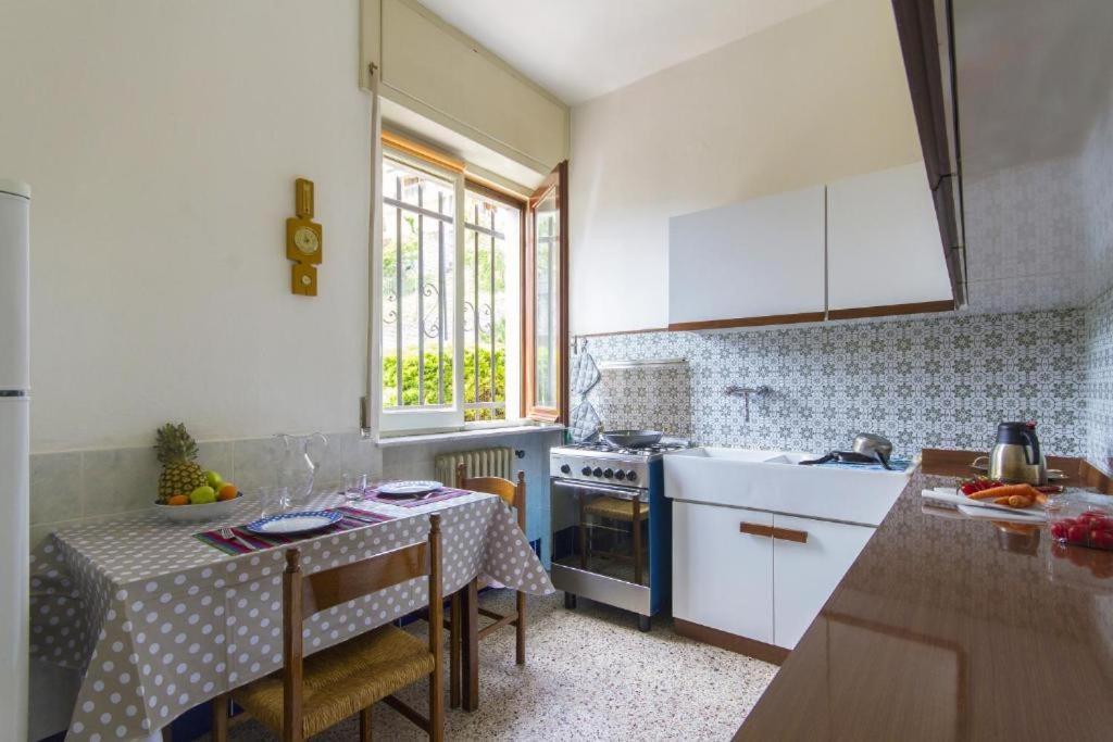 Apartment With Lake View Sala Comacina Exterior foto